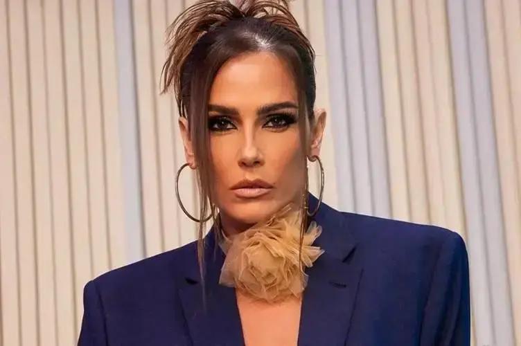 Deborah Secco revela visão sobre monogamia e relacionamentos abertos