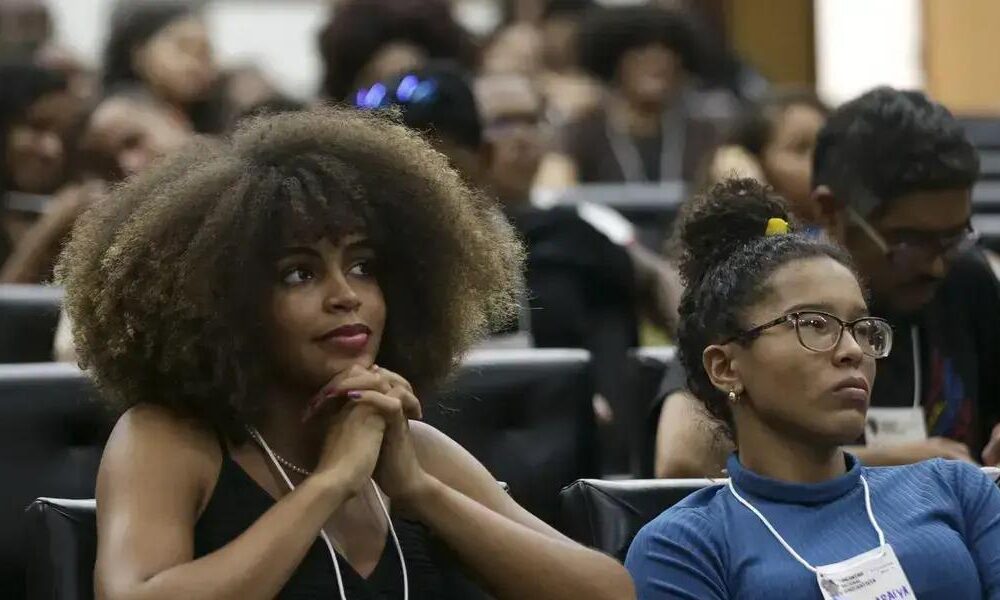 Desigualdade na Pós-Graduação: A População Branca Predomina