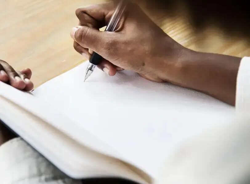 Inep divulga resultados do Encceja Exterior para jovens e adultos