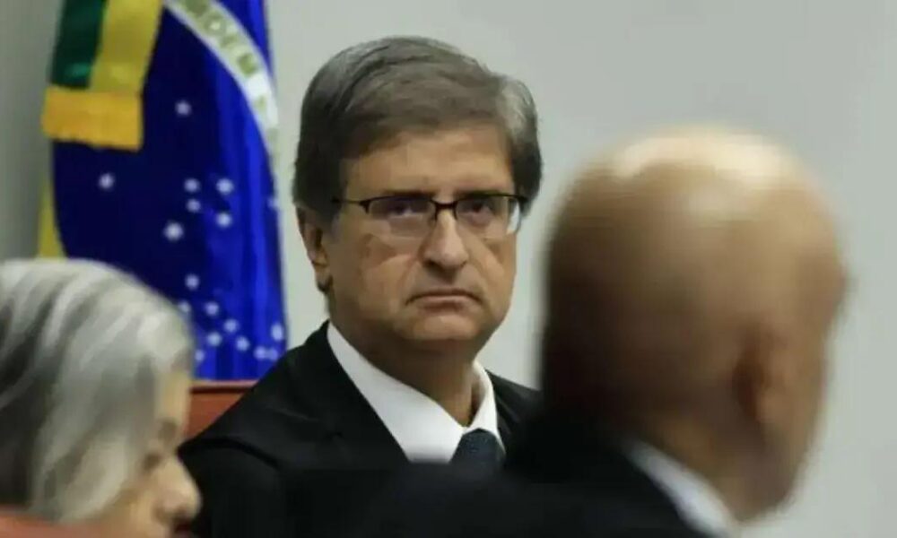 PGR apresenta alegações finais para condenação de Bolsonaro