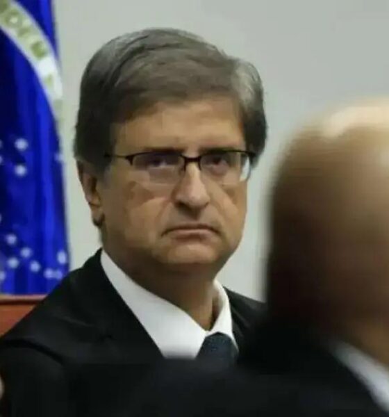 PGR apresenta alegações finais para condenação de Bolsonaro