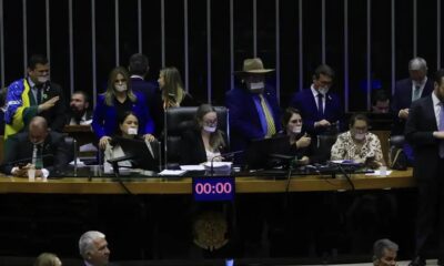 Câmara aprova projeto que pune obstrução das atividades legislativas