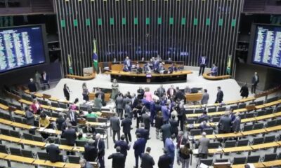 Câmara busca agenda positiva, mas CPMI e operações ofuscam votações