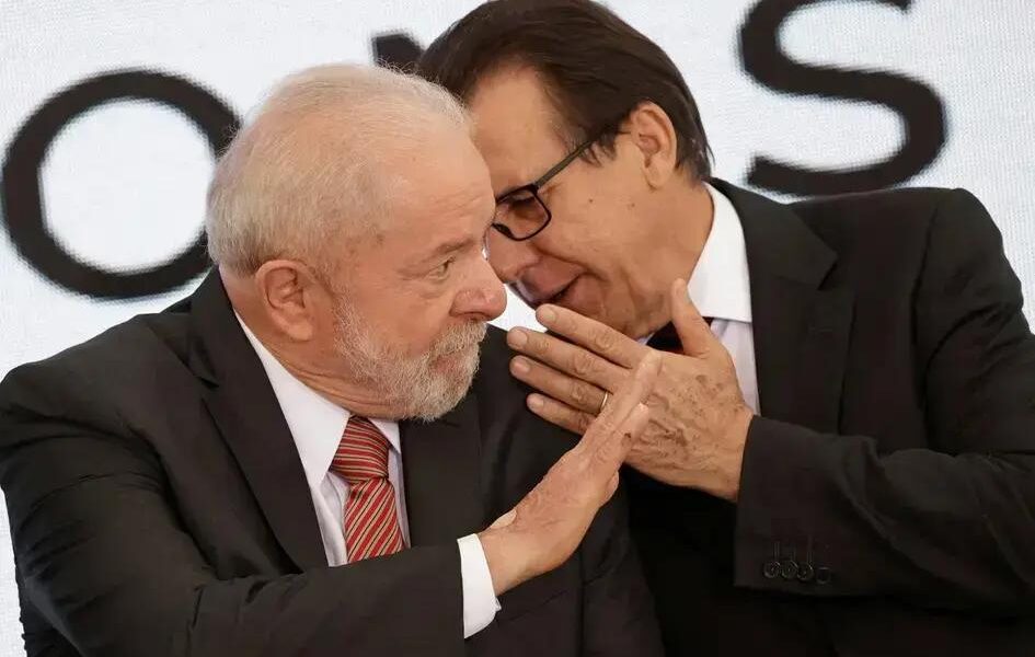 Luiz Marinho enfrenta dificuldades no Ministério do Trabalho e pressões de Lula