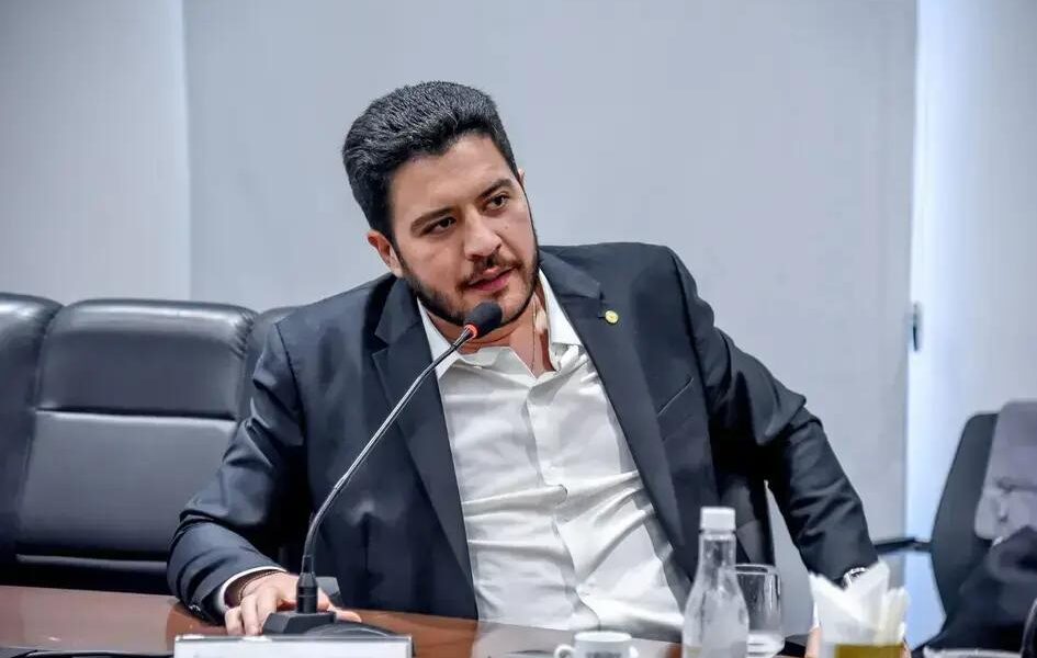 Nova legislação promete segurança às crianças nas redes sociais