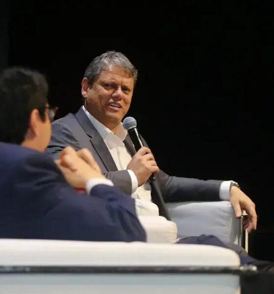 Tarcísio de Freitas propõe negociações com Trump para derrubar tarifas