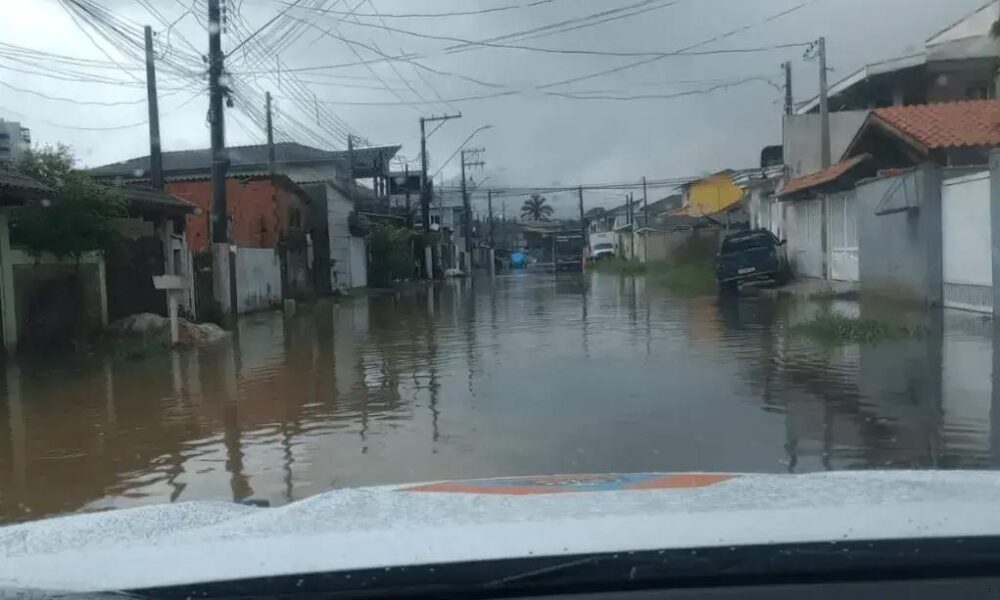 Alagamentos no litoral paulista: Serra Mogi-Bertioga fechada neste domingo