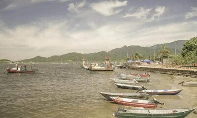 Alerta de ressaca do mar e ventos fortes em São Paulo