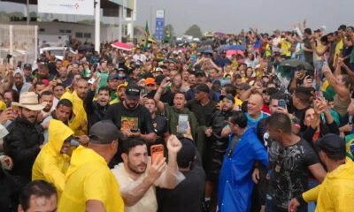 Caminhada de Nikolas Ferreira até Brasília: apoio a Bolsonaro