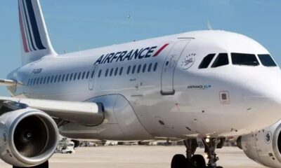 Família brasileira denuncia Air France após revolta em voo de Paris para Salvador