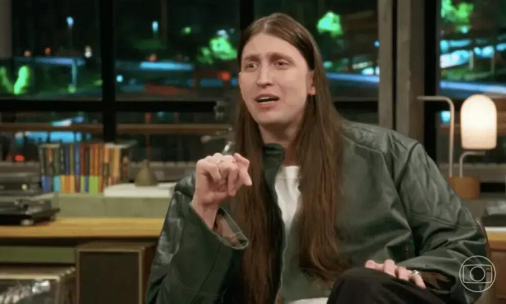 Felca é alvo de protestos e ameaças por mudanças no Roblox