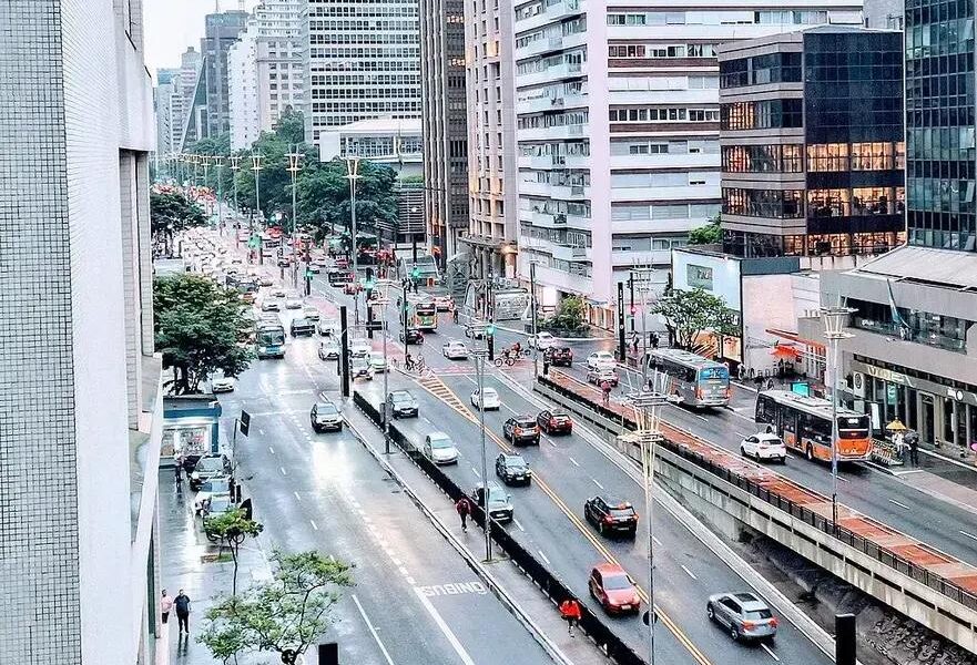 Homem morre após queda de escada no Shopping Cidade, Avenida Paulista