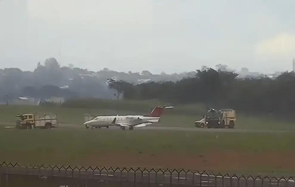 Jato executivo realiza pouso de emergência no Aeroporto de Viracopos