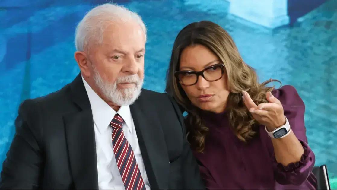 Justiça Federal rejeita ação para anular honraria a Janja