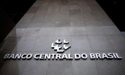 Ministro do TCU suspende fiscalização no Banco Central em caso Master