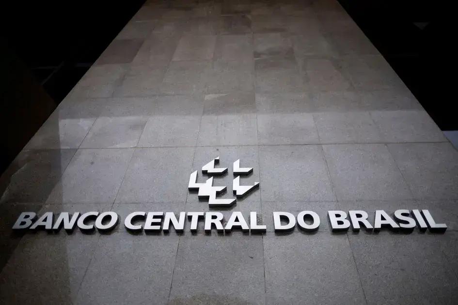 Ministro do TCU suspende fiscalização no Banco Central em caso Master