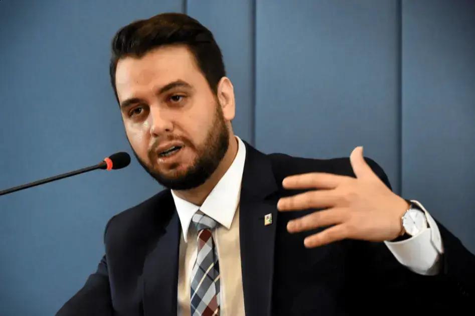 PGR se opõe à soltura de Filipe Martins em caso de golpe