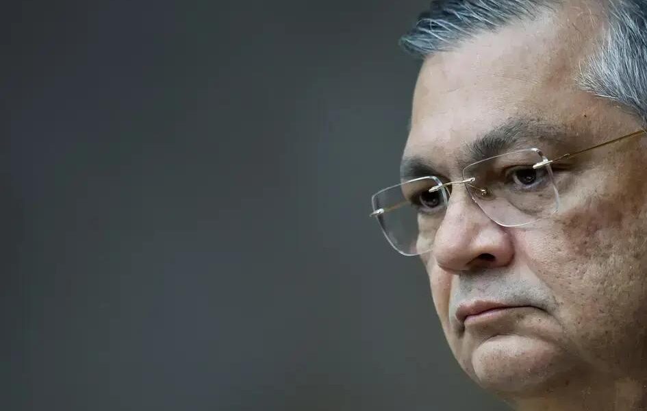 STF aceita denúncia contra enfermeira por ofensas a Flávio Dino em voo