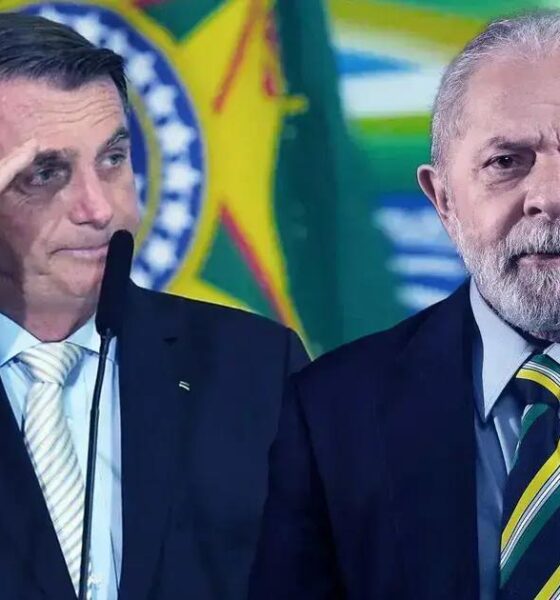 Bolsonaro depõe à PF por ofensas e ligações a crime de Lula