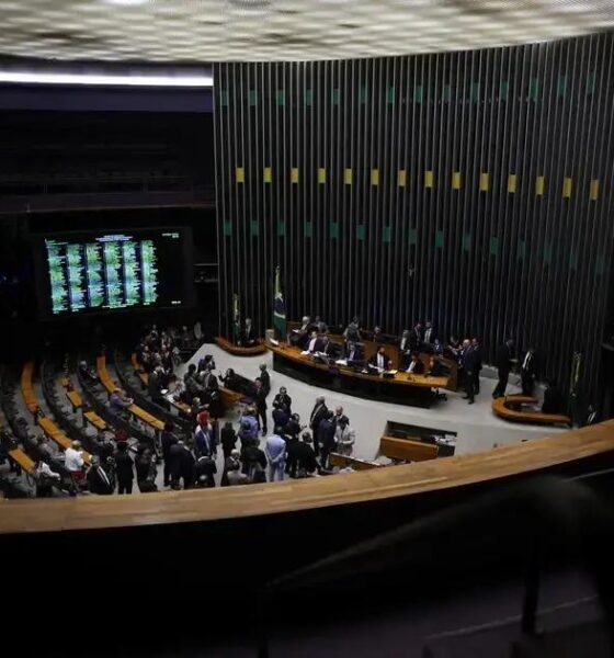 Câmara dos Deputados aprova criação de 16,3 mil novos cargos
