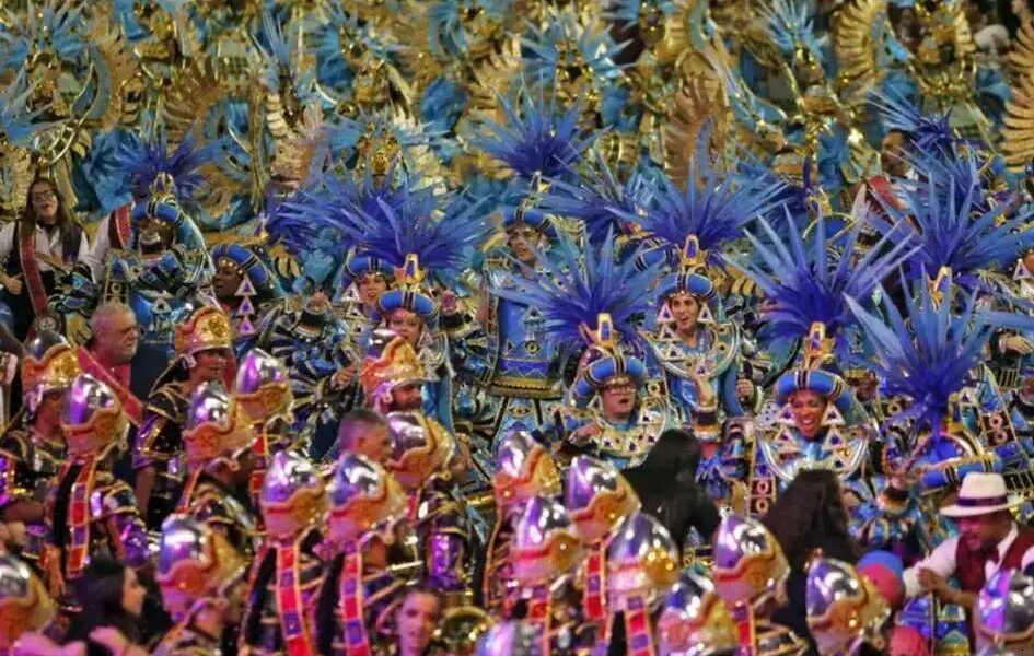 Carnaval 2026: Assista aos desfiles de São Paulo e suas atrações imperdíveis