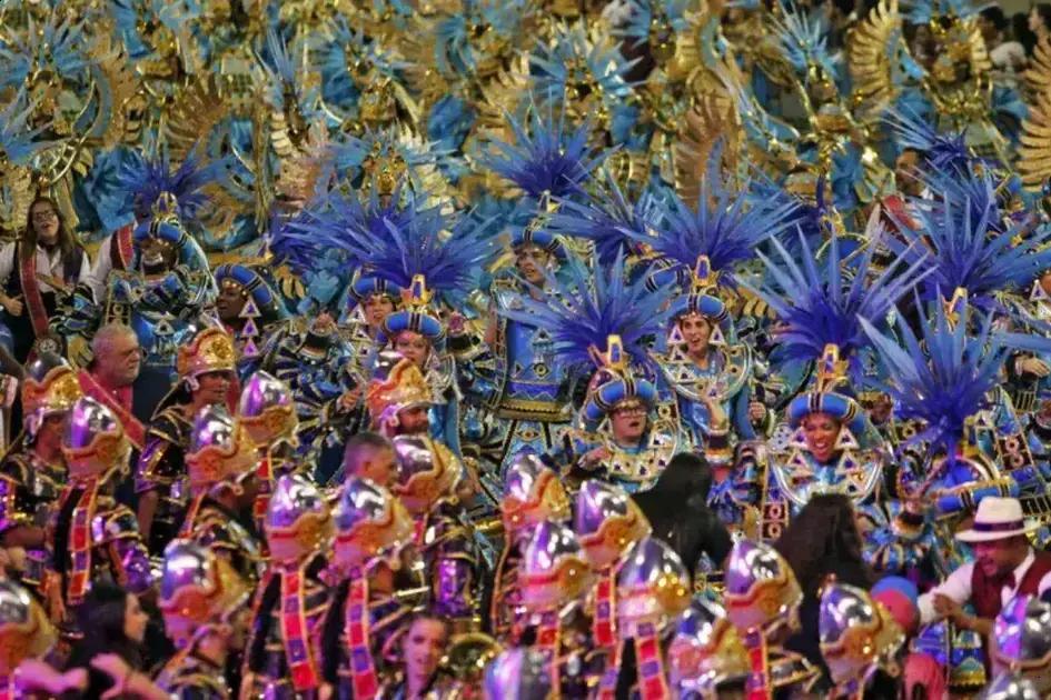 Carnaval 2026: Assista aos desfiles de São Paulo e suas atrações imperdíveis