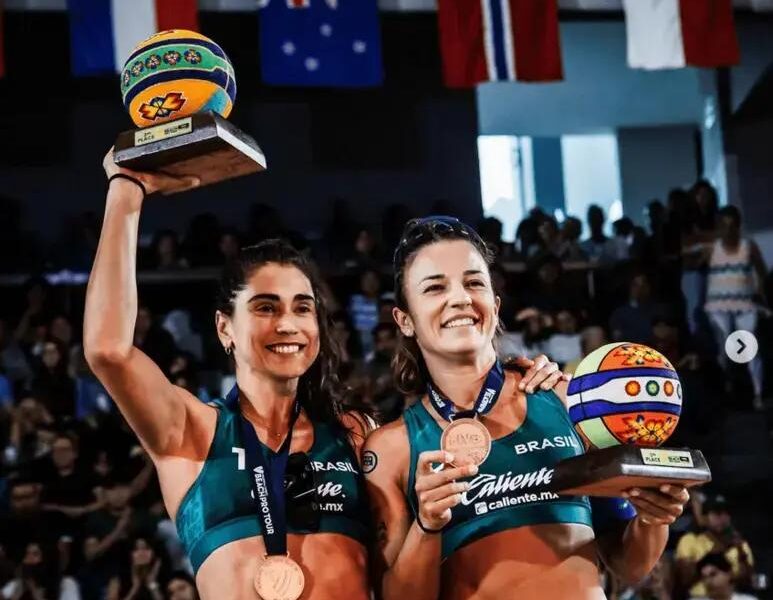 Carol Solberg é suspensa por comemorar prisão de Bolsonaro