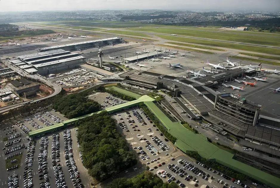 Jovem é detido após trote de falsa bomba em aeroporto de Guarulhos