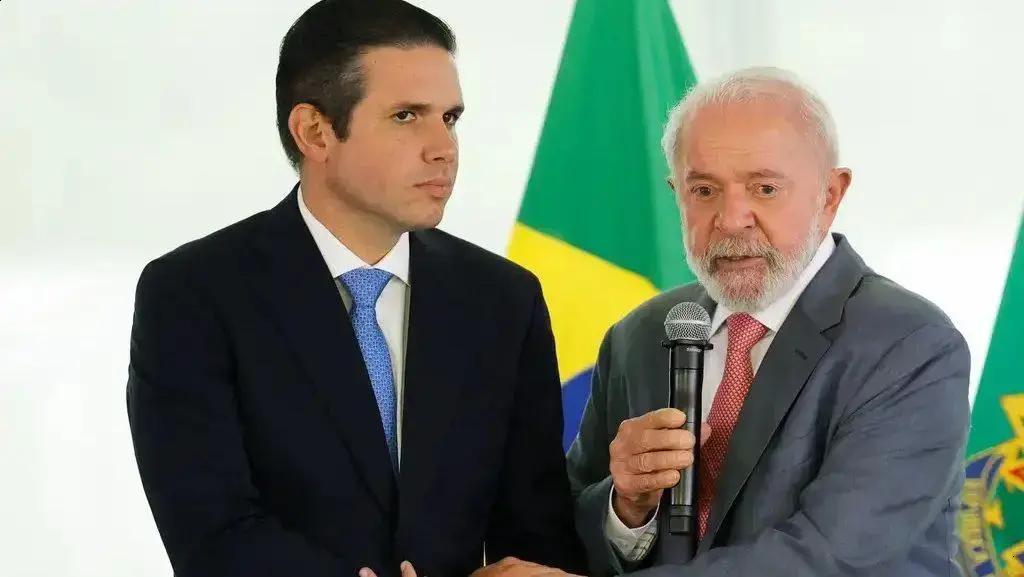 Lula reforça pedidos a deputados em jantar de confraternização