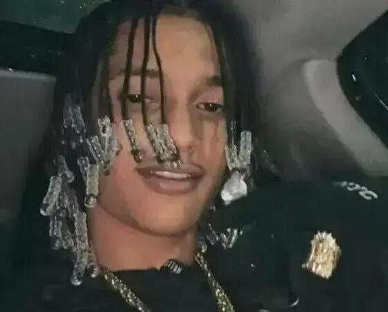 Oruam: Rapper foragido após prisões e violações de monitoramento