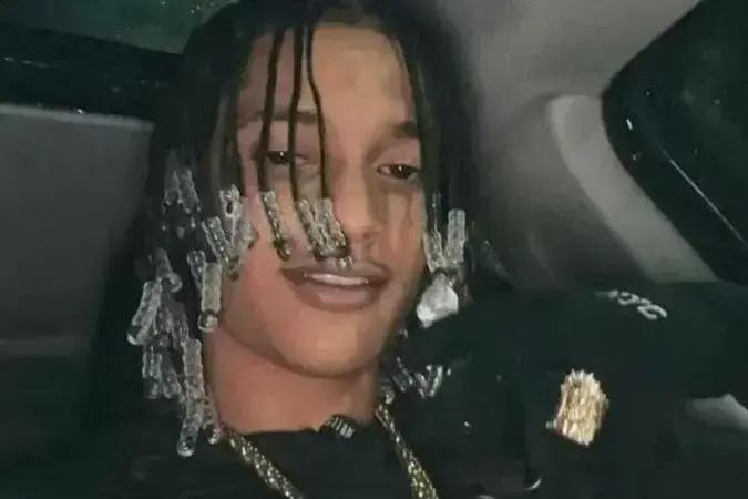 Oruam: Rapper foragido após prisões e violações de monitoramento