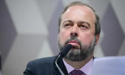 Silveira anuncia correção de preços-teto para leilão de energia em março