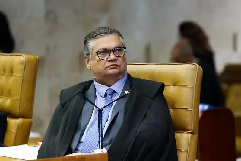 STF proíbe nova legislação sobre penduricalhos sem previsão legal