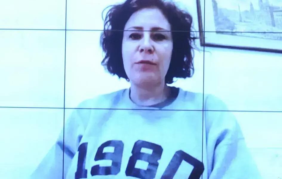 Suspenso julgamento da extradição de Carla Zambelli para o Brasil