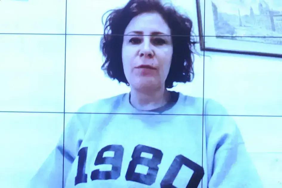 Suspenso julgamento da extradição de Carla Zambelli para o Brasil